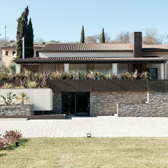 import blog slider come un rilievo nella collina 1