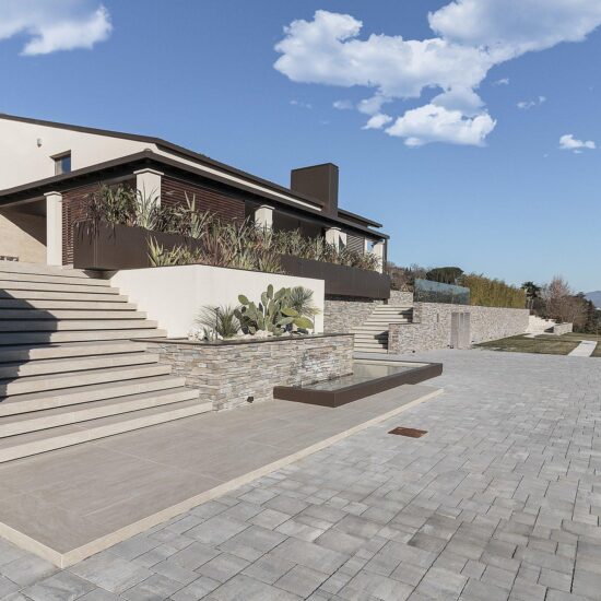 import blog slider come un rilievo nella collina 8