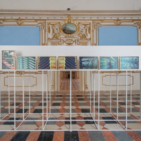 Gianni Berengo Gardin Marazzi Le Linee Veloci Instal 01