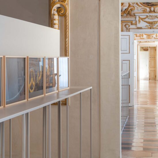 Gianni Berengo Gardin Marazzi Le Linee Veloci Instal 08